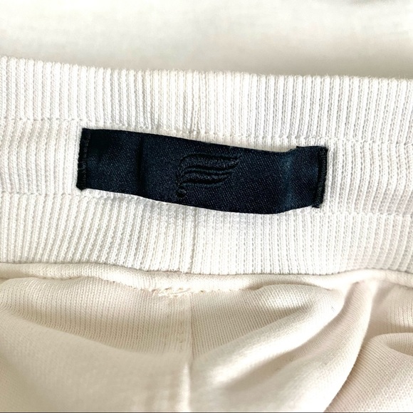 FABLETICS The Courtside French Terry Short Bone - Picture 15 of 16